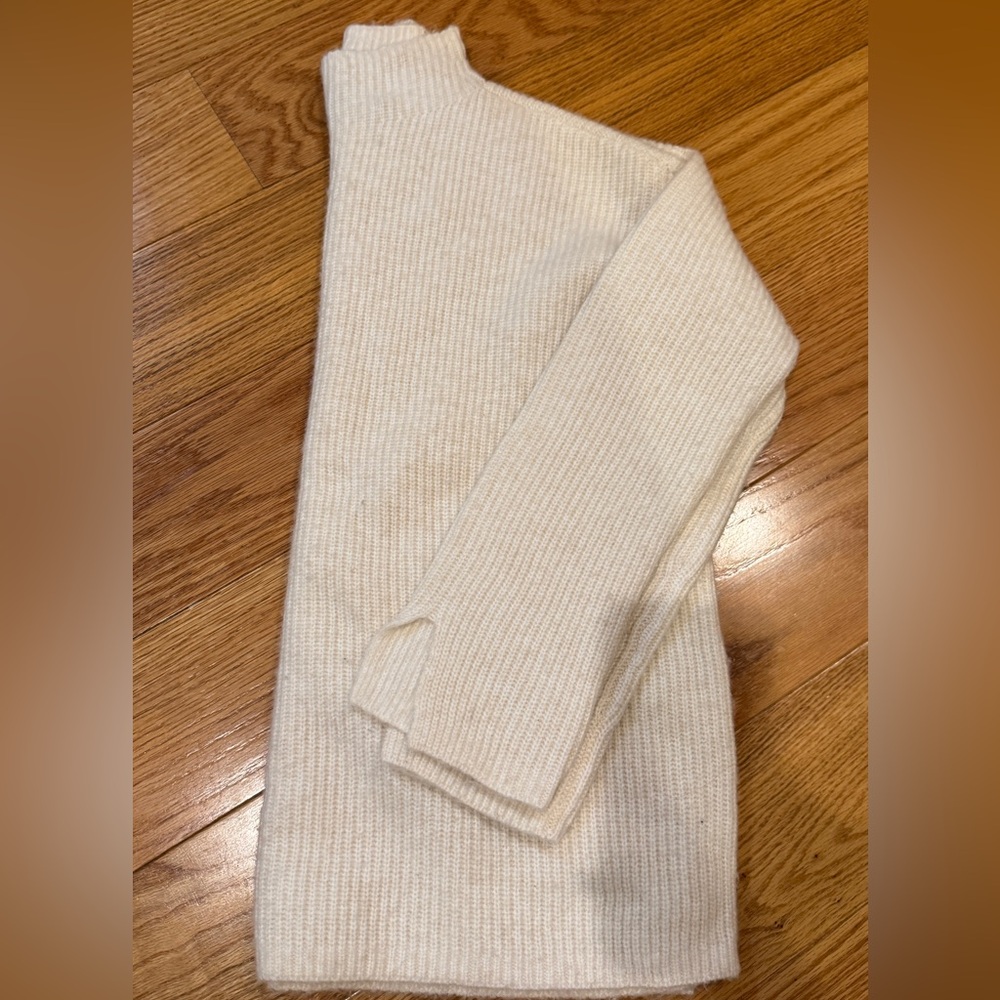 LOFT Cream Turtleneck Sweater - Picture 2 of 3